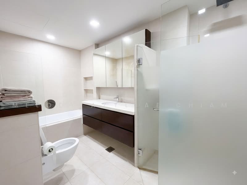 Duchess Crest, 66 Duchess Avenue, 4 Bedrooms, 2,088 sqft, Condominium For Sale, by Melody Azyliae Chiam, 500232745 - Bathroom - PropertyGuru.com.sg