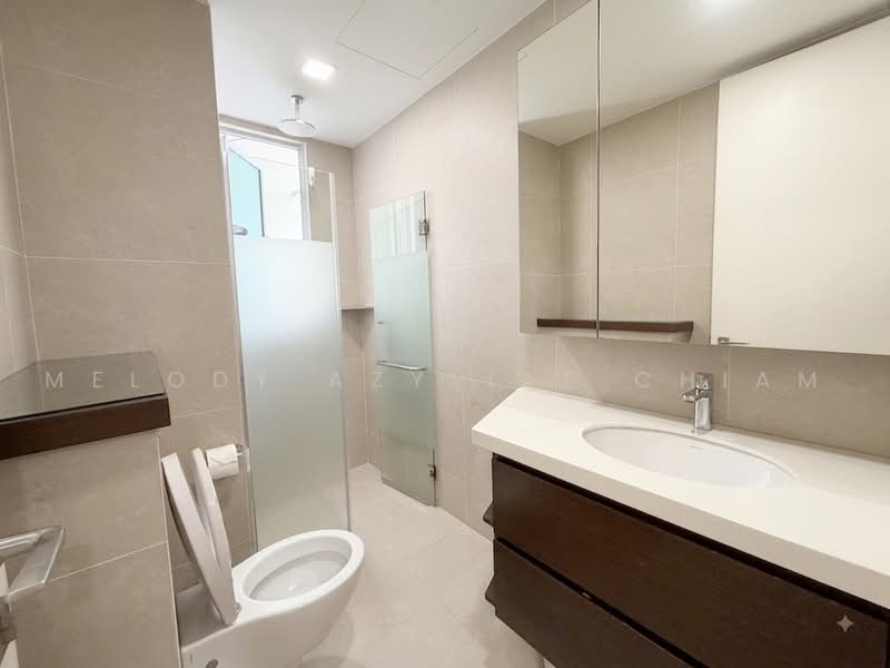 Duchess Crest, 66 Duchess Avenue, 4 Bedrooms, 2,088 sqft, Condominium For Sale, by Melody Azyliae Chiam, 500232745 - Bathroom - PropertyGuru.com.sg