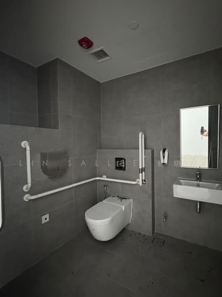 Sky Eden @ Bedok, 1 Bedok Central, Bedok / Upper East Coast, 678 sqft, Mall Shop For Sale, by Lin Sallee 林玥廷, 500232751 - Bathroom - CommercialGuru.com.sg