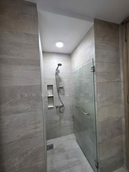 High Park Residences, 27 Fernvale Road, 2 Bedrooms, 592 sqft, Condominium For Sale, by Sharon Goh, 500232752 - Bathroom - PropertyGuru.com.sg
