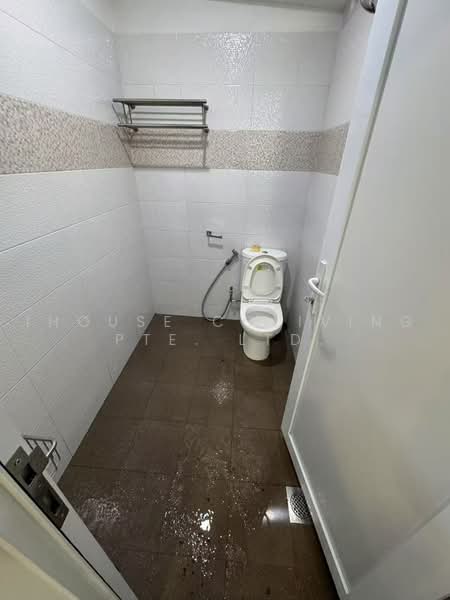 17 jalan asas, , Room Rental, 80 sqft, Apartment For Rent, by leo, 500232754 - Bathroom - PropertyGuru.com.sg
