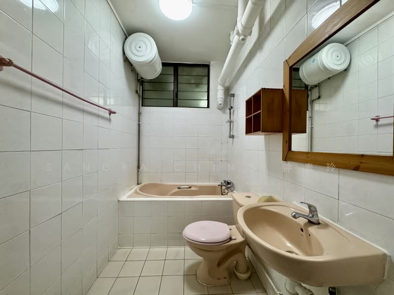 289G Bukit Batok Street 25, 289G Bukit Batok Street 25, 3 Bedrooms, 1,087 sqft, HDB Flat For Rent, by Sandra Ching 钟素玲, 500232757 - Bathroom - PropertyGuru.com.sg