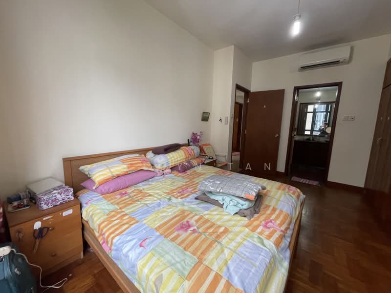 East Meadows, 34 Tanah Merah Kechil Road, 3 Bedrooms, 1,356 sqft, Condominium For Sale, by Jeslyn Tan, 500232759 - Bedroom - PropertyGuru.com.sg