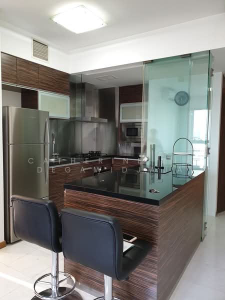 The Clift, 21 McCallum Street, 2 Bedrooms, 775 sqft, Apartment For Rent, by Catherine Lia Degawidjaja, 500232782 - Kitchen - PropertyGuru.com.sg