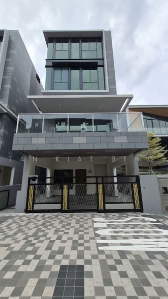 Belgravia Ace, 100 Belgravia Drive, 5 Bedrooms, 4,058 sqft, Semi-Detached House For Sale, by Tan Kiat Beng, 500232786 - Exterior - PropertyGuru.com.sg