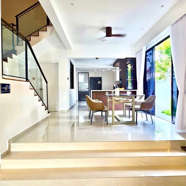 Loyang Villas, Loyang View, 6 Bedrooms, 2,600 sqft, Terraced House For Rent, by Jackson B., 500232789 - PropertyGuru.com.sg
