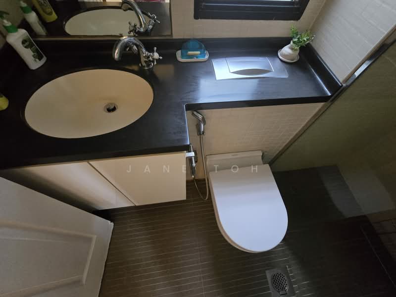 Mandarin Gardens, 5 Siglap Road, Room Rental, 380 sqft, Condominium For Rent, by Jane Toh, 500232792 - Bathroom - PropertyGuru.com.sg