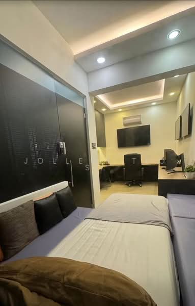 Jalan Chempaka Kuning, Jalan Chempaka Kuning, 7 Bedrooms, 3,388 sqft, Terraced House For Sale, by Jollene Teo SY, 500232795 - Bedroom 2 + Study - PropertyGuru.com.sg