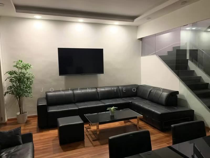 Jalan Chempaka Kuning, Jalan Chempaka Kuning, 7 Bedrooms, 3,388 sqft, Terraced House For Sale, by Jollene Teo SY, 500232795 - Living Room - PropertyGuru.com.sg