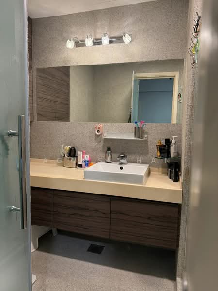 Pinevale, 2 Tampines Street 73, 3 Bedrooms, 1,581 sqft, Condominium For Sale, by Agnes Chan, 500232803 - Bathroom - PropertyGuru.com.sg
