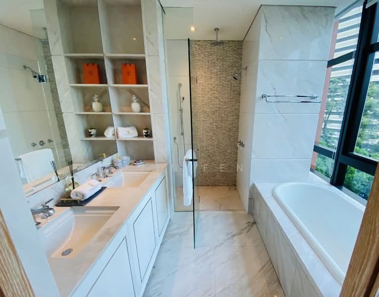 The Ritz-Carlton Residences, 65 Cairnhill Road, 4 Bedrooms, 2,831 sqft, Condominium For Sale, by Kevin Feng, 500232821 - Bathroom - PropertyGuru.com.sg