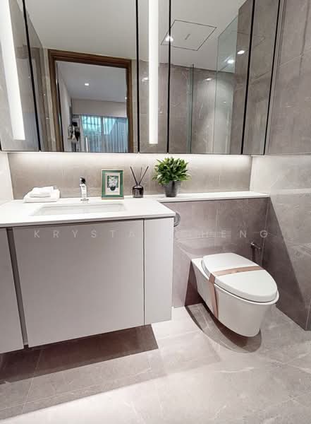 Grand Dunman, 10 Dunman Road, 1 Bedroom, 452 sqft, Condominium For Rent, by Krystal Cheng, 500232830 - Bathroom - PropertyGuru.com.sg
