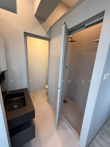 Thomson Grove, Yio Chu Kang Road, 1 Bedroom, 180 sqft, Condominium For Rent, by Rick Khiantani, 500232833 - Bathroom - PropertyGuru.com.sg