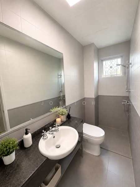 Eastwood Lodge, 36 Eastwood Road, 1 Bedroom, 678 sqft, Apartment For Rent, by Joy Toh, 500232836 - Bathroom - PropertyGuru.com.sg