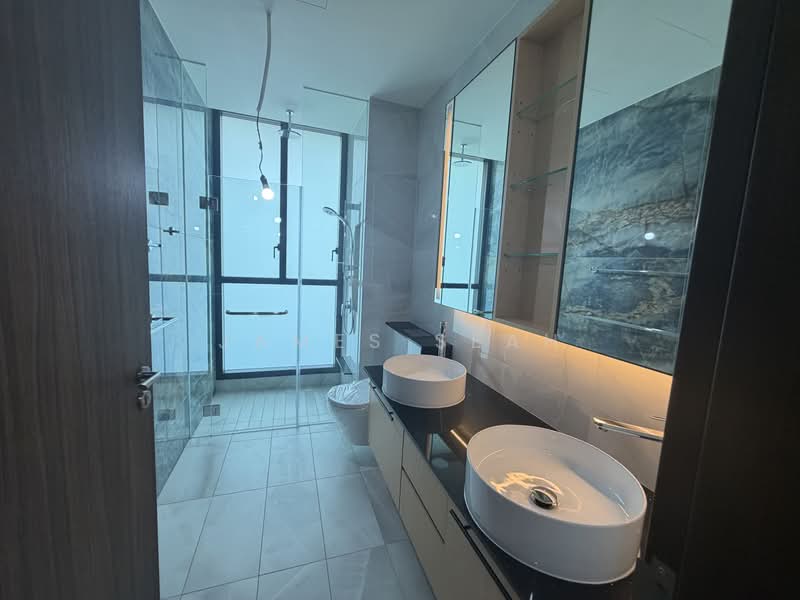 Belgravia Ace, 100 Belgravia Drive, 5 Bedrooms, 4,058 sqft, Semi-Detached House For Sale, by James Seah, 500232841 - Bathroom - PropertyGuru.com.sg