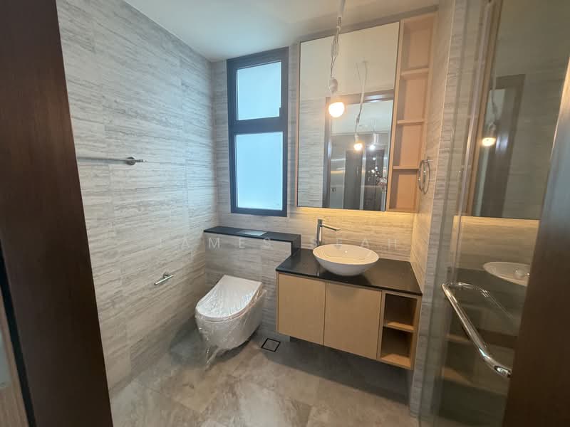 Belgravia Ace, 100 Belgravia Drive, 5 Bedrooms, 4,058 sqft, Semi-Detached House For Sale, by James Seah, 500232841 - Bathroom - PropertyGuru.com.sg