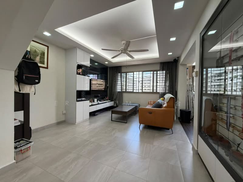 894 Tampines Street 81, 894 Tampines Street 81, 4 Bedrooms, 1,571 sqft, HDB Flat For Sale, by Eric Lim 林勇合, 500232843 - Living Room - PropertyGuru.com.sg