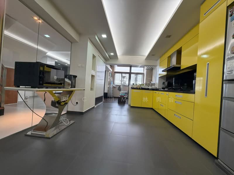 894 Tampines Street 81, 894 Tampines Street 81, 4 Bedrooms, 1,571 sqft, HDB Flat For Sale, by Eric Lim 林勇合, 500232843 - Kitchen - PropertyGuru.com.sg