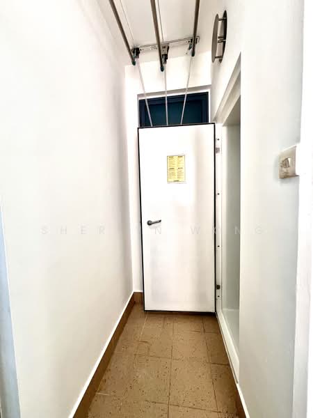 Blue Horizon, 25 West Coast Crescent, 3 Bedrooms, 1,163 sqft, Condominium For Sale, by Sherlyn Wong, 500232845 - Corridor - PropertyGuru.com.sg