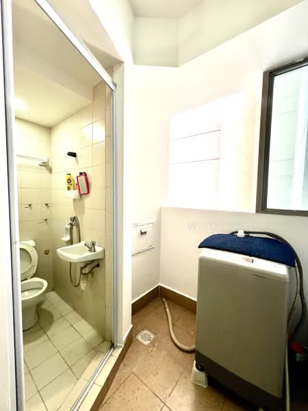 Blue Horizon, 25 West Coast Crescent, 3 Bedrooms, 1,163 sqft, Condominium For Sale, by Sherlyn Wong, 500232845 - Bathroom - PropertyGuru.com.sg