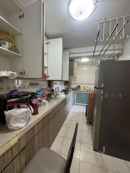 13 Dover Close East, 13 Dover Close East, 3 Bedrooms, 1,280 sqft, HDB Flat For Sale, by Lucy Tan Loo Sie, 500232846 - Kitchen - PropertyGuru.com.sg