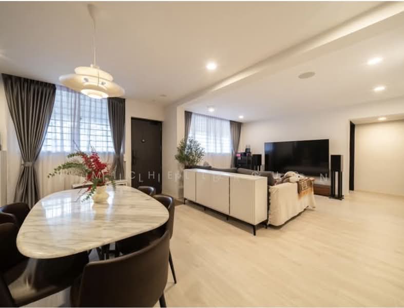 17 Toh Yi Drive, 17 Toh Yi Drive, 3 Bedrooms, 1,119 sqft, HDB Flat For Sale, by Michelle Guo, 500232850 - Living Room - PropertyGuru.com.sg