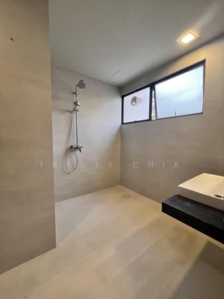 Morimasa Garden, 11 Gilstead Road, 3 Bedrooms, 2,132 sqft, Condominium For Sale, by Tracey Chia, 500232854 - Master Bathroom - PropertyGuru.com.sg