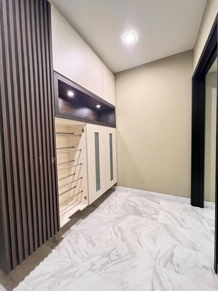 Morimasa Garden, 11 Gilstead Road, 3 Bedrooms, 2,132 sqft, Condominium For Sale, by Tracey Chia, 500232854 - Foyer - PropertyGuru.com.sg