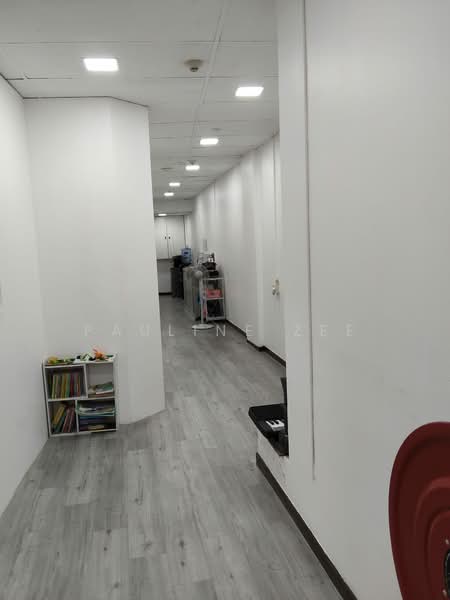 Goldhill Plaza, 51 Goldhill Plaza, 1,200 sqft, Office For Rent, by Pauline Zee, 500232855 - Corridor - CommercialGuru.com.sg