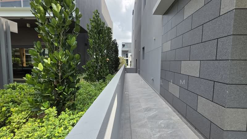 Freehold Cluster Semi-D Private Lift to all 5 floors 5bed5bath+helper Ang Mo Kio/Yio Chu Kang MRT, Ang mo kio avenue 5, Seletar / Yio Chu Kang, 6 Bedrooms, 3,929 sqft, Semi-Detached House For Sale, by Elizabeth Lim, 500232871 - Exterior - PropertyGuru.com.sg