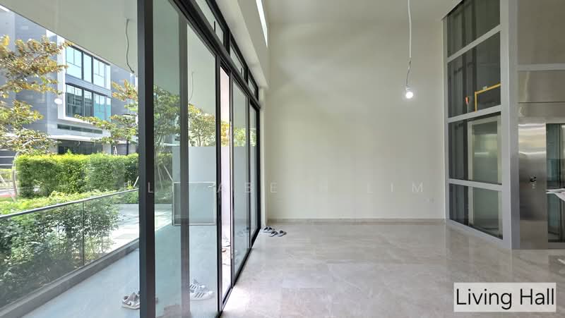 Freehold Cluster Semi-D Private Lift to all 5 floors 5bed5bath+helper Ang Mo Kio/Yio Chu Kang MRT, Ang mo kio avenue 5, Seletar / Yio Chu Kang, 6 Bedrooms, 3,929 sqft, Semi-Detached House For Sale, by Elizabeth Lim, 500232871 - Living Room - PropertyGuru.com.sg