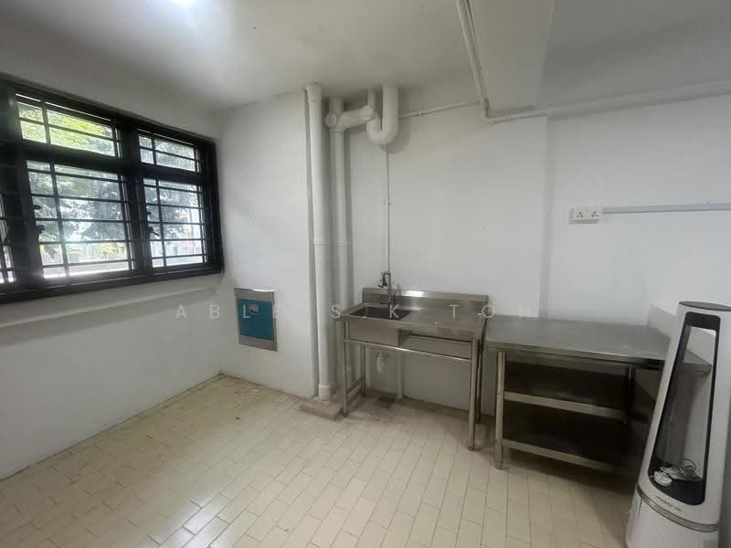 233 Lorong 8 Toa Payoh, 233 Lorong 8 Toa Payoh, Balestier / Toa Payoh, 2 Bedrooms, 710 sqft, HDB Flat For Rent, by Able S.K Toh, 500232873 - Kitchen - PropertyGuru.com.sg