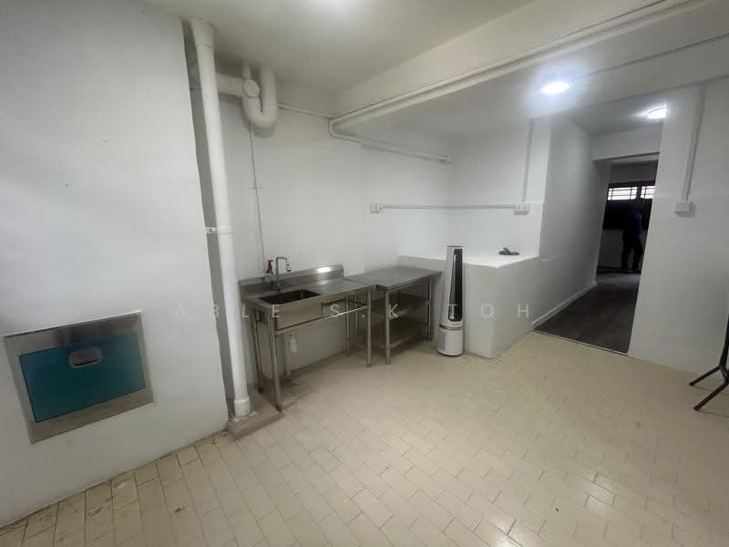 233 Lorong 8 Toa Payoh, 233 Lorong 8 Toa Payoh, Balestier / Toa Payoh, 2 Bedrooms, 710 sqft, HDB Flat For Rent, by Able S.K Toh, 500232873 - Kitchen - PropertyGuru.com.sg