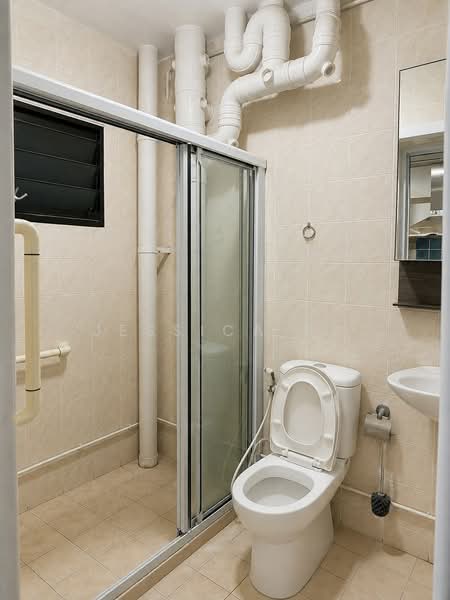 669C Jurong West Street 64, 669C Jurong West Street 64, Boon Lay / Jurong / Tuas, 3 Bedrooms, 1,399 sqft, HDB Flat For Sale, by Jessica Ng, 500232876 - Bathroom - PropertyGuru.com.sg