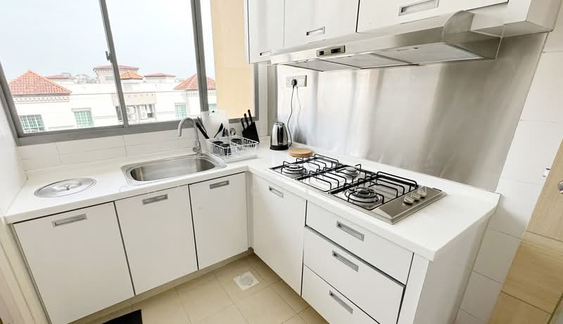 The Foliage, 370 Pasir Panjang Road, Room Rental, 120 sqft, Condominium For Rent, by Charlotte Lin, 500232878 - Kitchen - PropertyGuru.com.sg