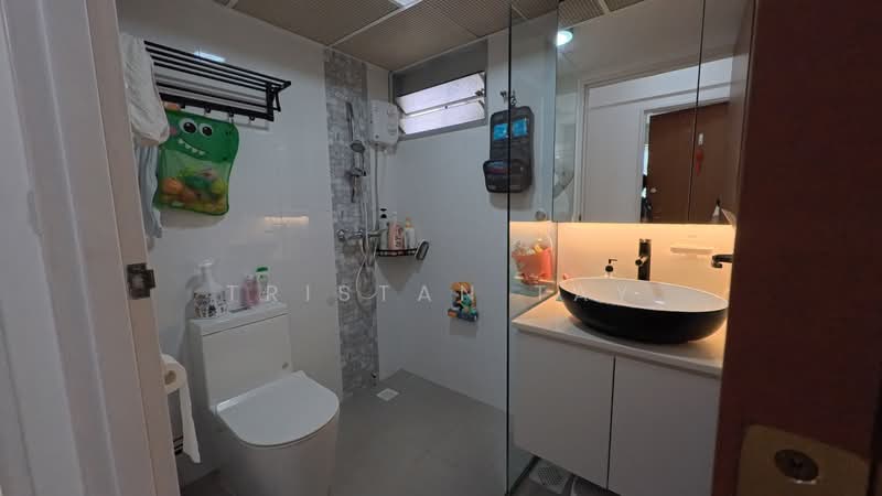 366A Sembawang Crescent, 366A Sembawang Crescent, 3 Bedrooms, 1,001 sqft, HDB Flat For Sale, by Tristan Tay, 500232882 - Bathroom - PropertyGuru.com.sg