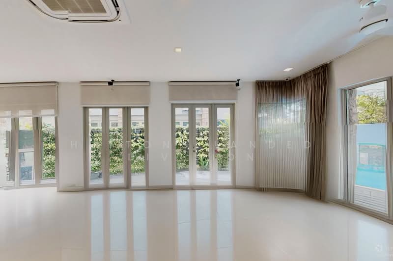 Greenbank Park Detached House with Pool, Greenbank Park, 5 Bedrooms, 5,600 sqft, Detached House For Sale, by SINDRIC GOH, 500232885 - Living Room - PropertyGuru.com.sg