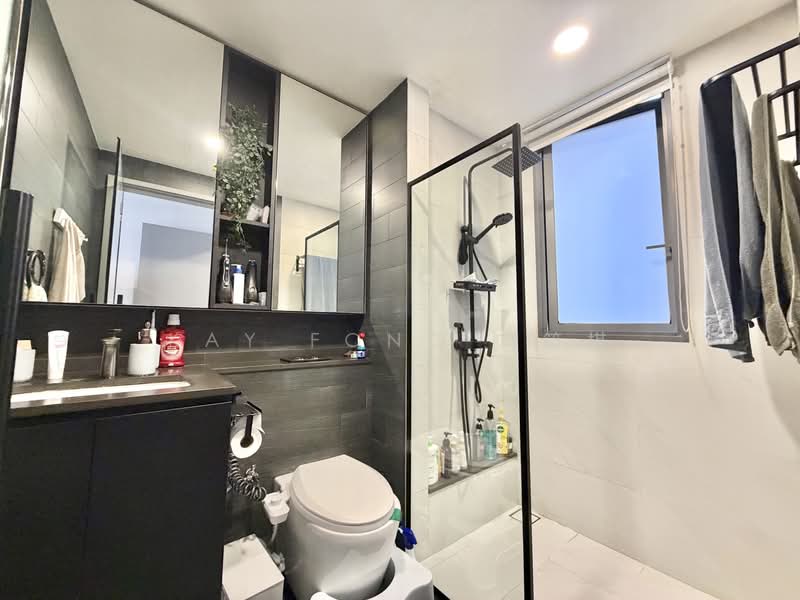 Riversails, 22 Upper Serangoon Crescent, 3 Bedrooms, 947 sqft, Condominium For Sale, by Kay Fong 冯筠棋, 500232886 - Master Bathroom - PropertyGuru.com.sg