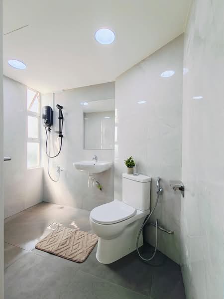 Pandan Valley, 7 Pandan Valley, Room Rental, 120 sqft, Condominium For Rent, by Evone Yap, 500232901 - Bathroom - PropertyGuru.com.sg