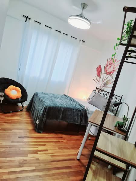 Simei Green Condominium, 1 Simei Street 4, 6 Bedrooms, 1,249 sqft, Condominium For Sale, by S. Pramchand, 500232909 - Bedroom - PropertyGuru.com.sg