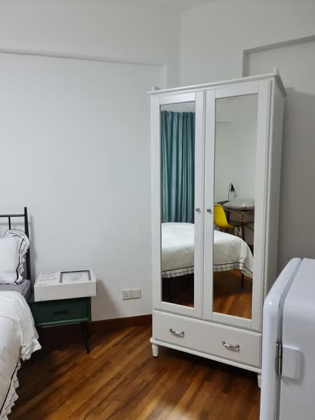 Simei Green Condominium, 1 Simei Street 4, 6 Bedrooms, 1,249 sqft, Condominium For Sale, by S. Pramchand, 500232909 - Bedroom - PropertyGuru.com.sg