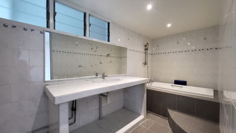 Chancery Court, 36C Dunearn Road, 3 Bedrooms, 2,271 sqft, Condominium For Rent, by Richard Then, 500232910 - Bathroom - PropertyGuru.com.sg