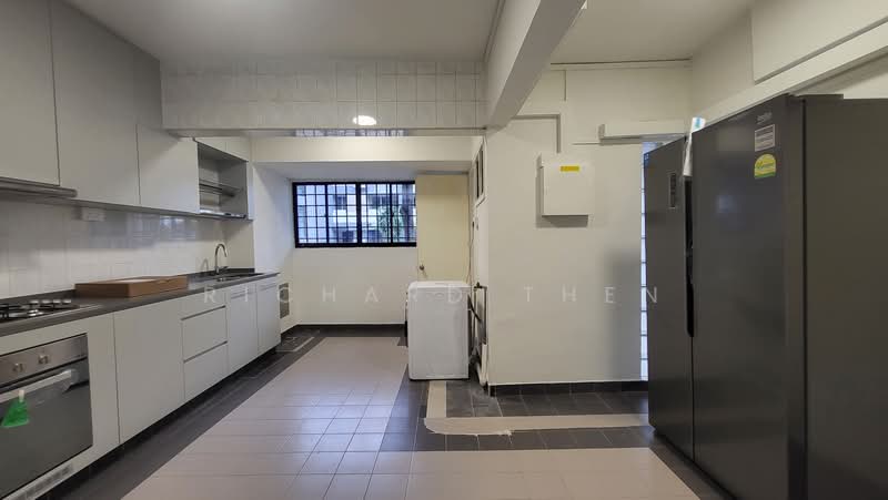 Chancery Court, 36C Dunearn Road, 3 Bedrooms, 2,271 sqft, Condominium For Rent, by Richard Then, 500232910 - Kitchen - PropertyGuru.com.sg