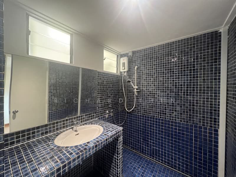 Chancery Court, 36G Dunearn Road, 3 Bedrooms, 2,272 sqft, Condominium For Rent, by Richard Then, 500232923 - Bathroom - PropertyGuru.com.sg