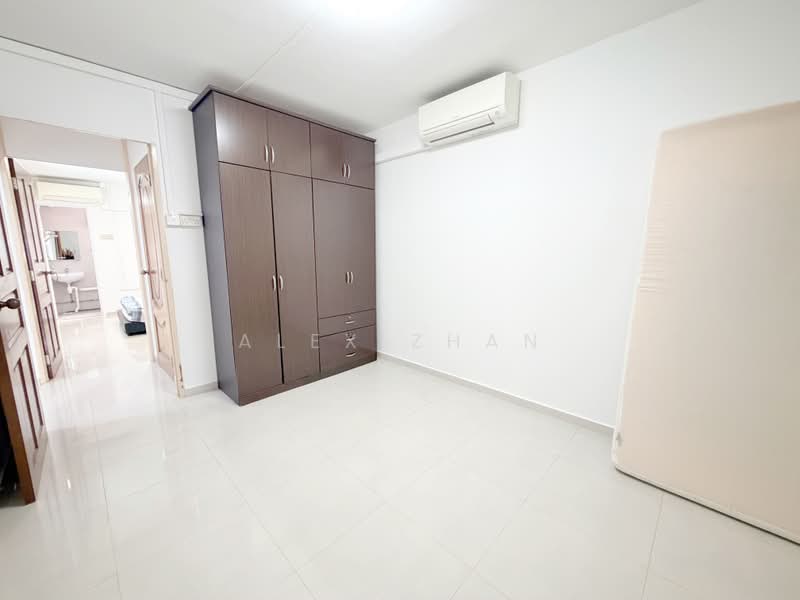 160 Yishun Street 11, 160 Yishun Street 11, 2 Bedrooms, 721 sqft, HDB Flat For Rent, by Alex Zhan, 500232942 - Bedroom - PropertyGuru.com.sg