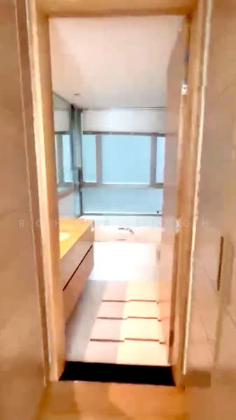 The Light @ Cairnhill, 19 Cairnhill Circle, 2 Bedrooms, 1,238 sqft, Condominium For Rent, by Rohina Singh, 500232947 - Bathroom - PropertyGuru.com.sg