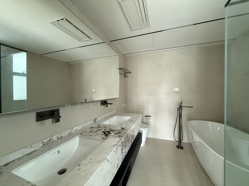 Thomson Grand, 17 Sin Ming Walk, 4 Bedrooms, 5,145 sqft, Terraced House For Sale, by Neal Wu 吴迪, 500232948 - Bathroom - PropertyGuru.com.sg