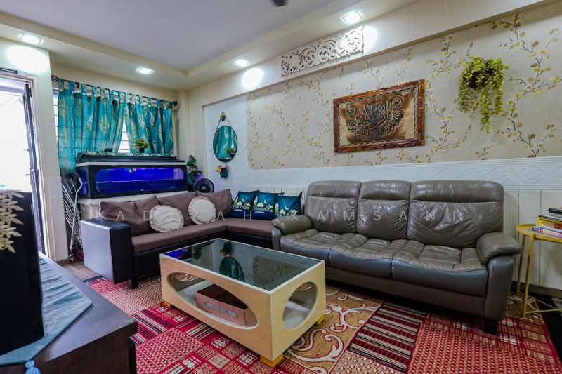 22 Marsiling Drive, 22 Marsiling Drive, 2 Bedrooms, 721 sqft, HDB Flat For Sale, by Nadiyah Kamsani, 500232952 - Living Room - PropertyGuru.com.sg