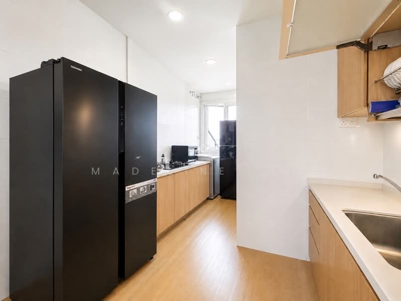 Crystal De Azure, 18 How Sun Close, 3 Bedrooms, 1,313 sqft, Apartment For Sale, by Madeline Koo, 500232961 - PropertyGuru.com.sg