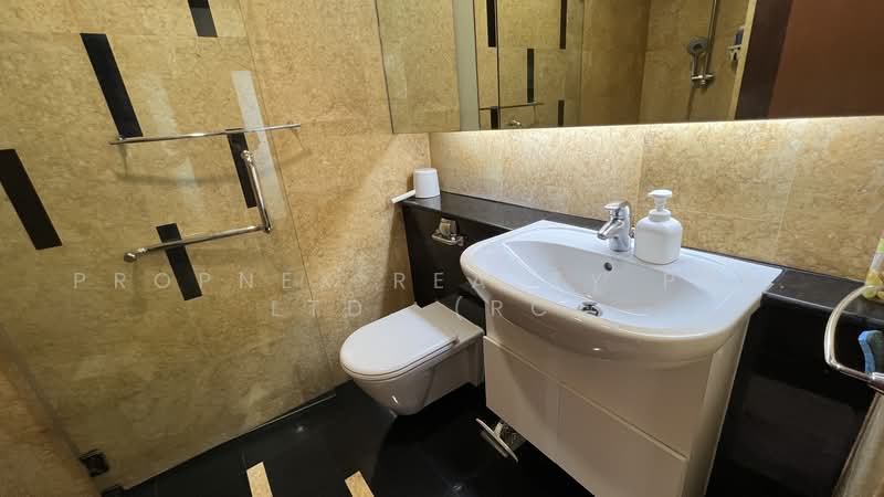 Robertson 100, 100 Robertson Quay, 2 Bedrooms, 883 sqft, Apartment For Rent, by RYAN CHEN ZIHAO, 500232962 - Bathroom - PropertyGuru.com.sg